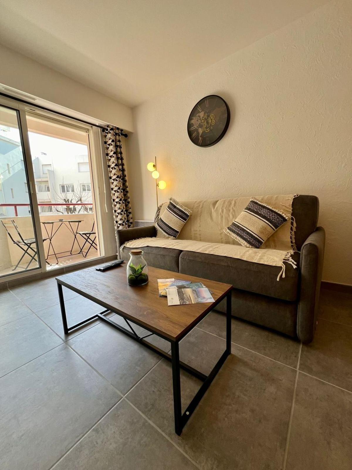 Studio Climatise, Cosy Et Calme Au Centre Ville Antibes Dış mekan fotoğraf