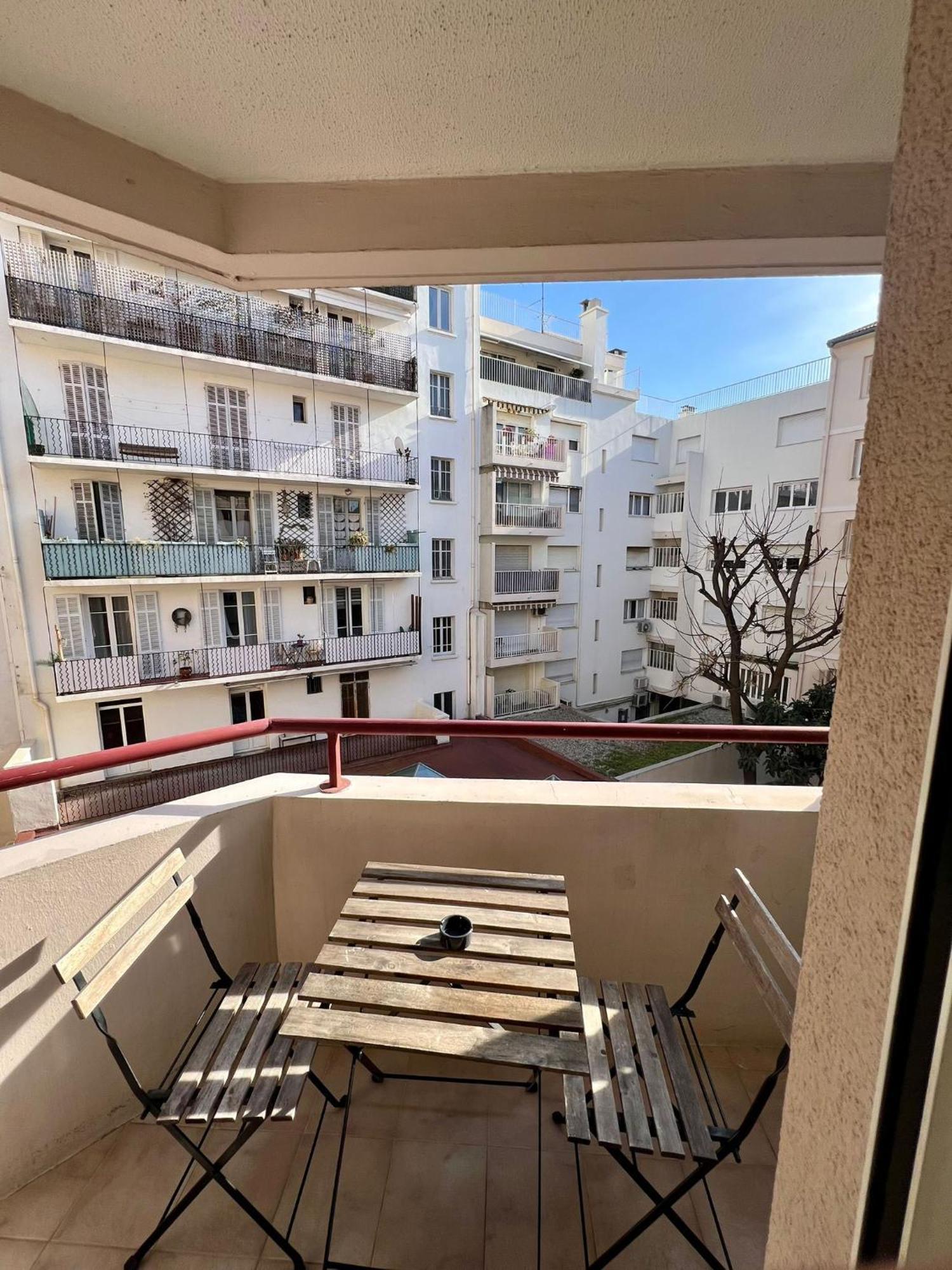 Studio Climatise, Cosy Et Calme Au Centre Ville Antibes Dış mekan fotoğraf